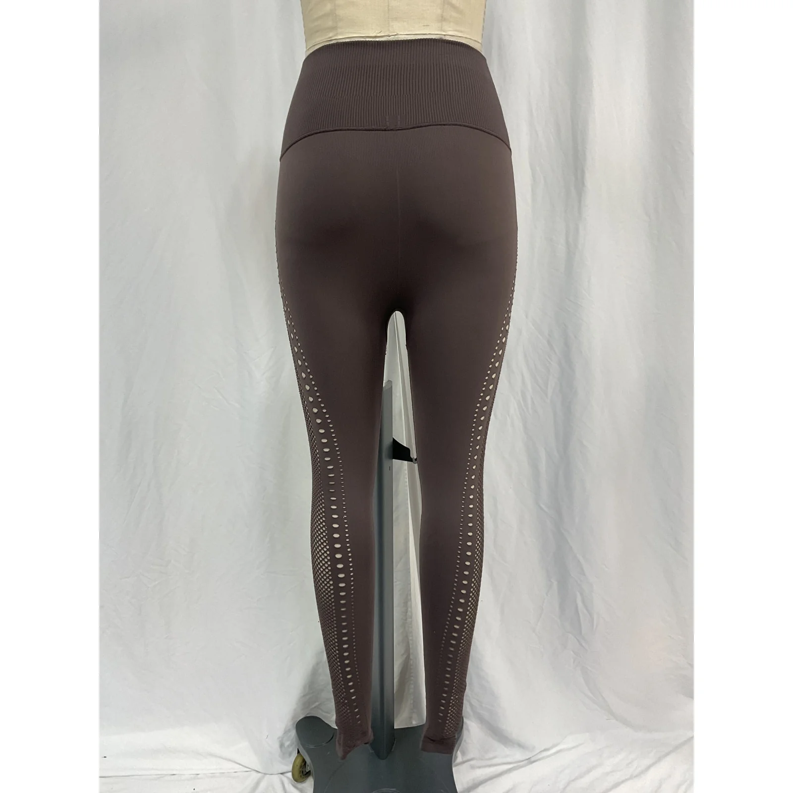 Alo Yoga Seamless Black High-Waist 7/8 Open Air Legging Size XXS - Image 3
