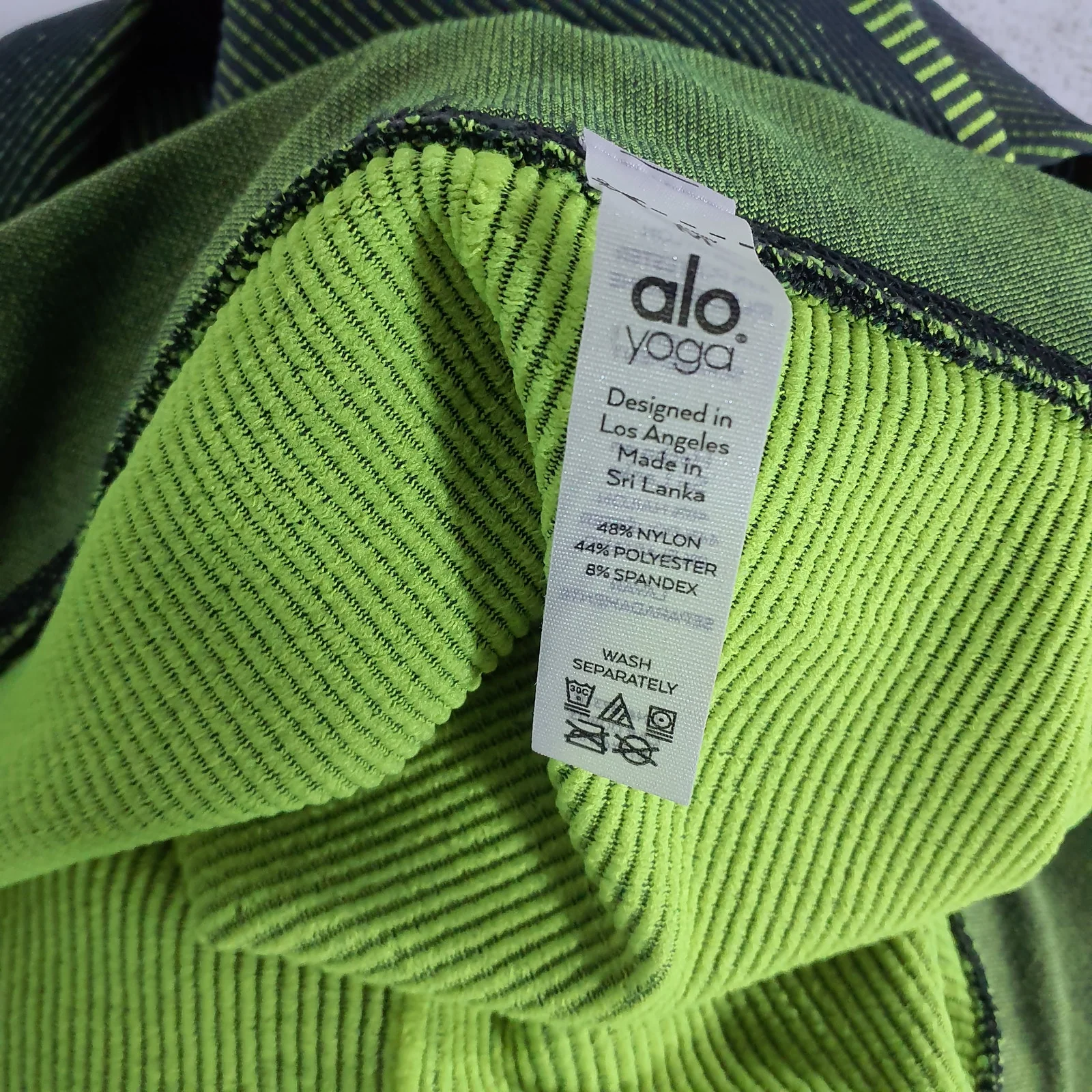 Alo Yoga Seamless Green Illusion Leggings Size M - Image 6