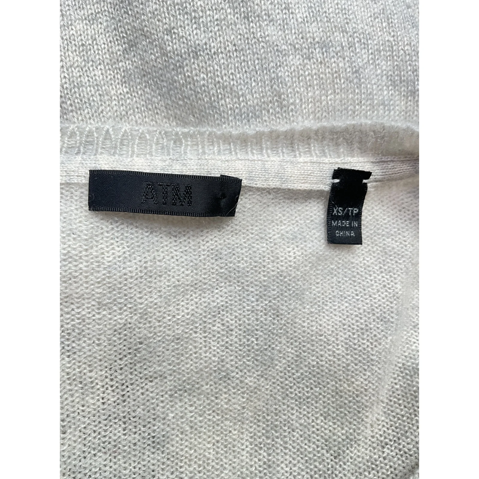 Atm Anthony Thomas 'Melillo' White Cashmere Cashmere V-Neck Sweater Size XS - Image 4