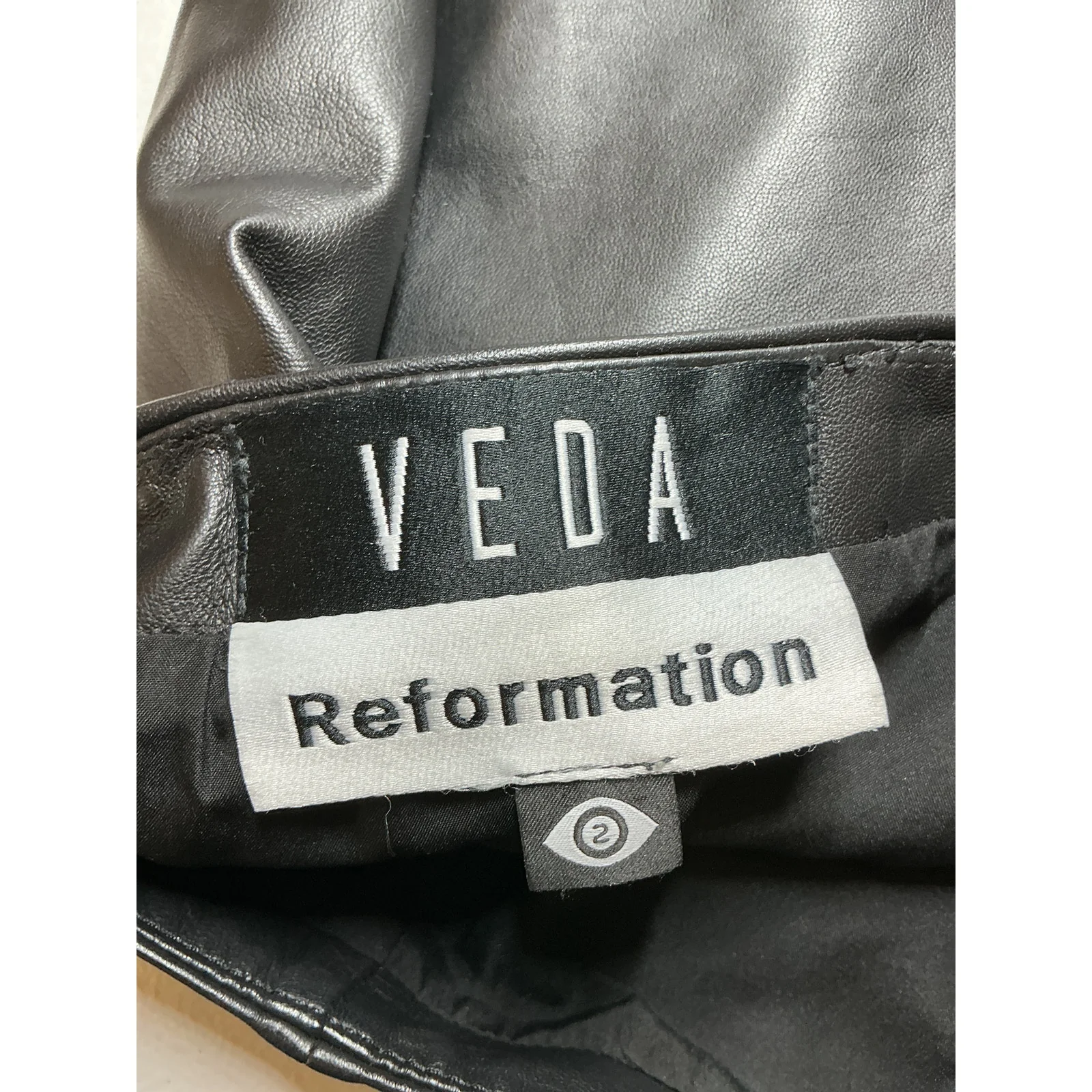 Reformation 'Veda' Black Leather Veranda Leather Mini Skirt Size 2 - Image 4